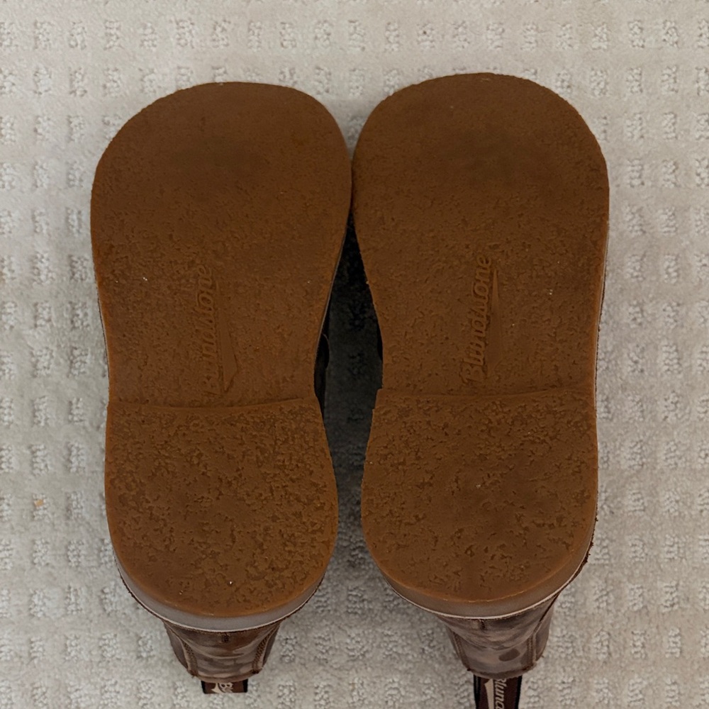 Blundstone Men’s Distressed Brown Leather Chukka Boots - Picture 4 of 5